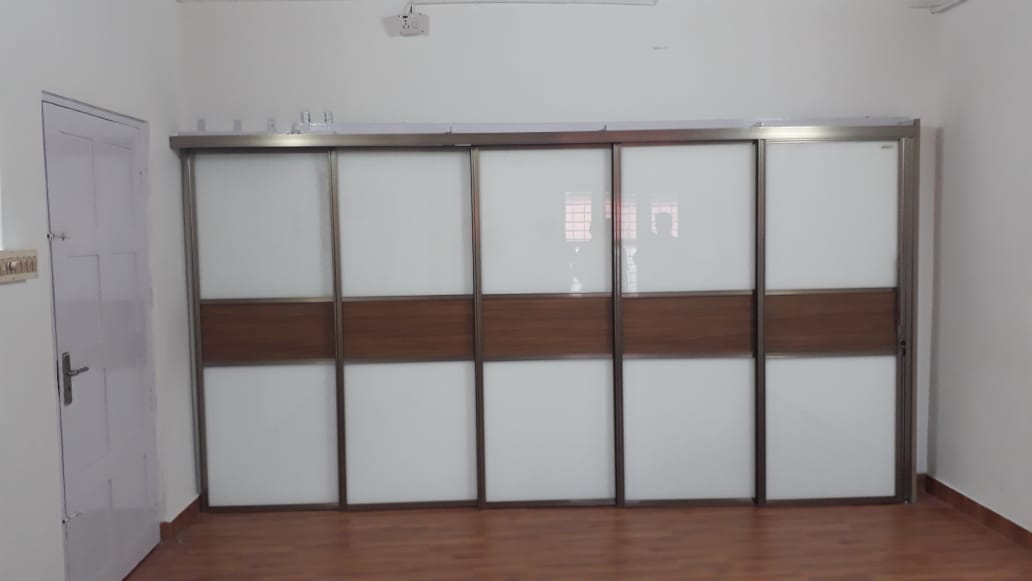 lacquer-glass-wardrobes-dealers-manufacturers-suppliers-in-noida-greater-noida-india